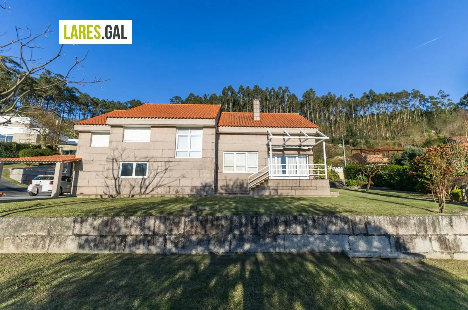 Vista exterior de Casa o chalet en venta en Cangas  con Calefacción y Trastero