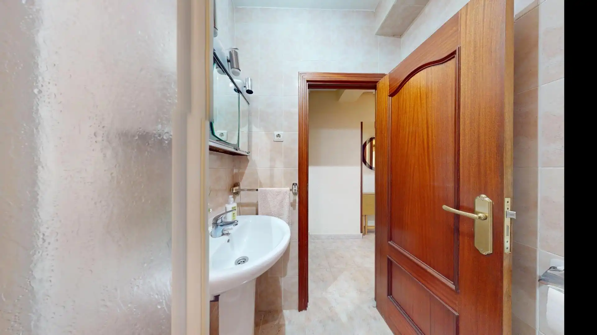 Baño de Planta baja en venta en Madrid con Aire acondicionado y Calefacción