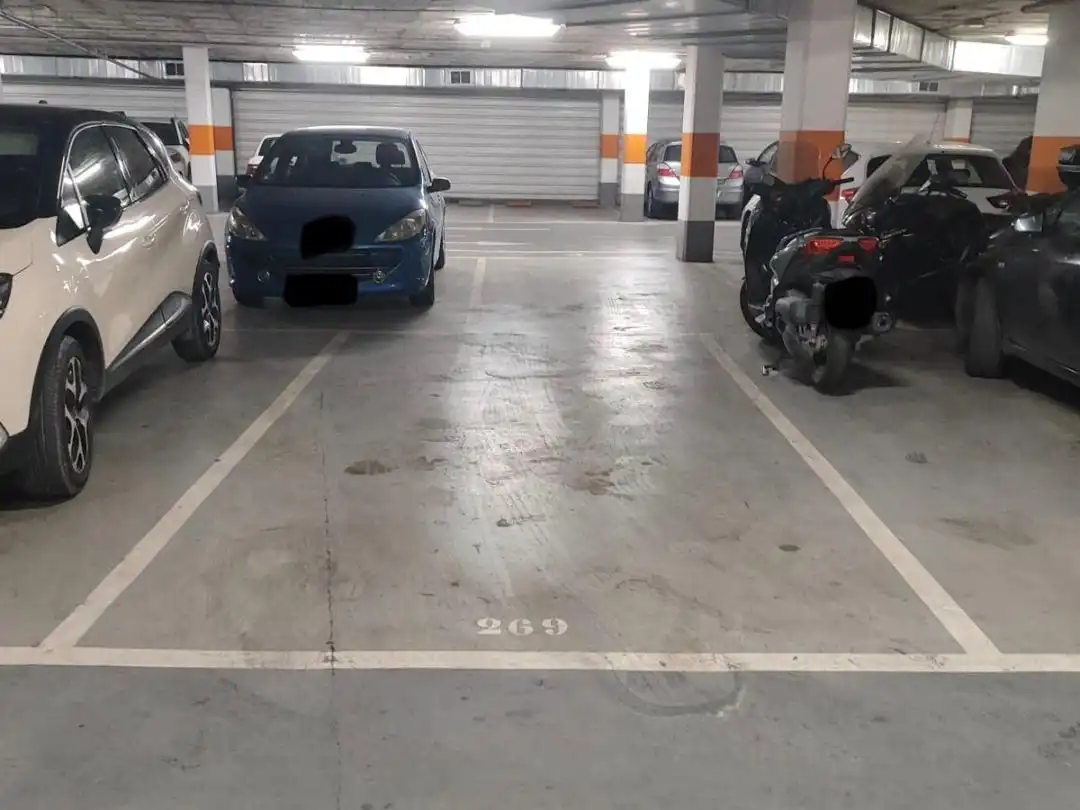 Parkplatz von Garage zum Verkauf in Estepona mit Alarm