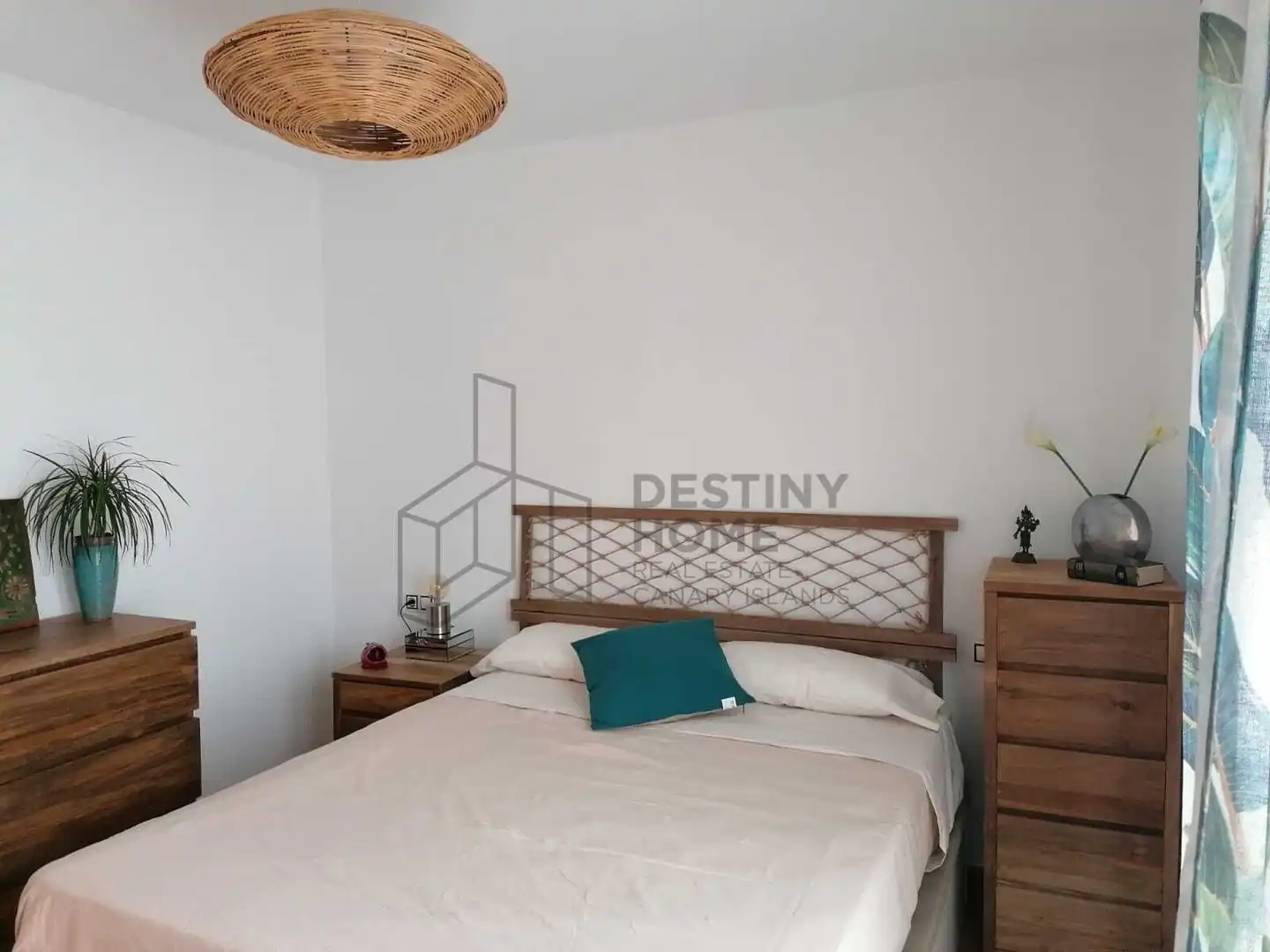 Dormitori de Casa o xalet en venda en La Oliva amb Aire condicionat i Jardí privat