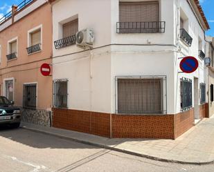 Vista exterior de Casa o xalet en venda en Villarrobledo amb Terrassa