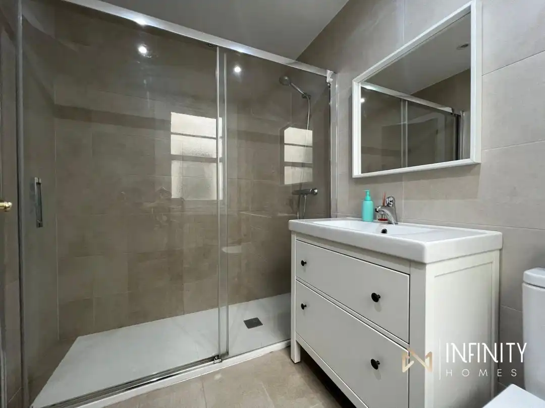 Baño de Piso de alquiler en Bilbao  con Calefacción y Terraza
