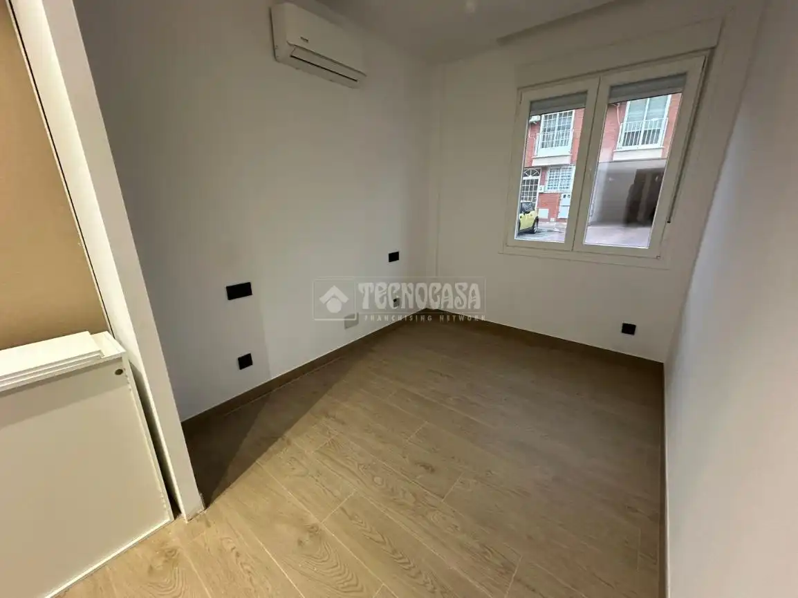 Schlafzimmer von Wohnung zum Verkauf in Meco mit Heizung