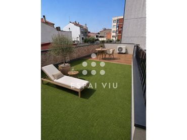 Casa amb jardí en venda a Calle Fernando Poo