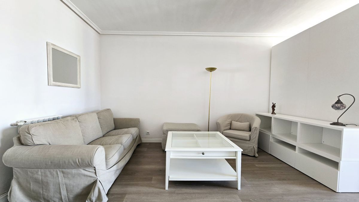 Sala d'estar de Àtic de lloguer en  Madrid Capital amb Aire condicionat, Calefacció i Terrassa