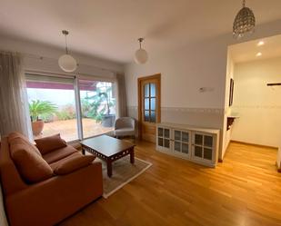 Living room of Flat to rent in  Zaragoza Capital  with Heating, Furnished and Oven