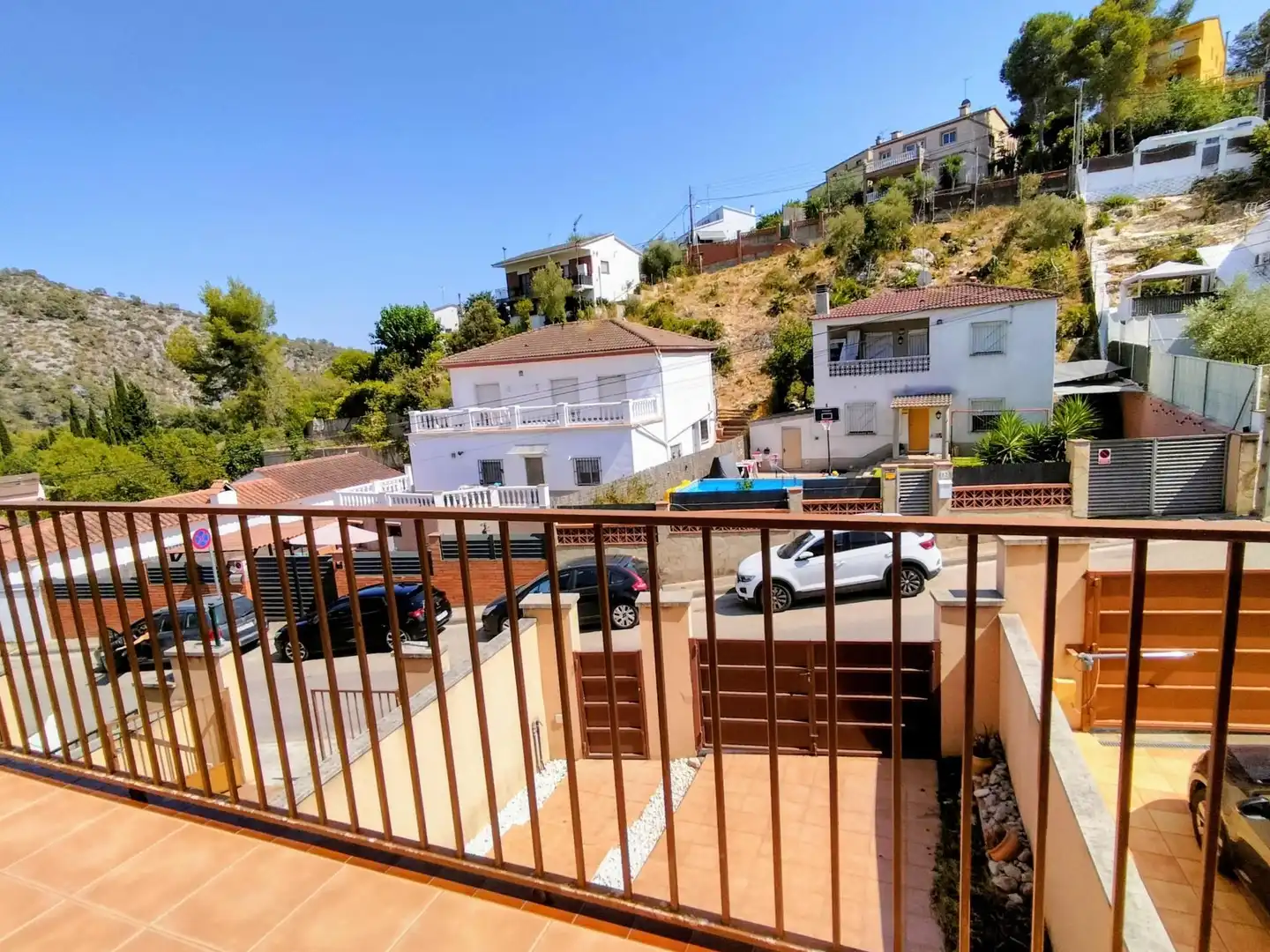 Vista exterior de Casa adosada en venda en Olivella amb Calefacció, Jardí privat i Terrassa