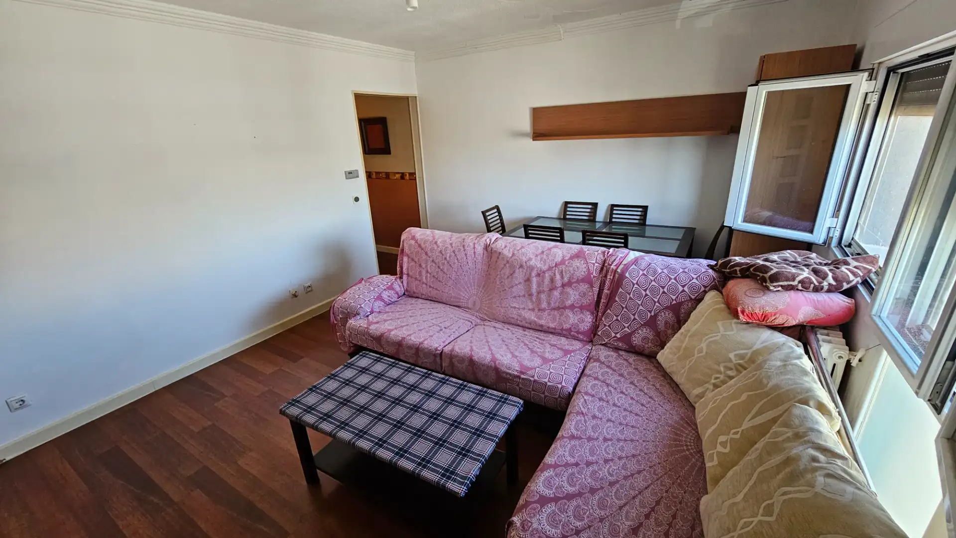 Sala de estar de Piso en venta en Zaragoza con Calefacción y Amueblado