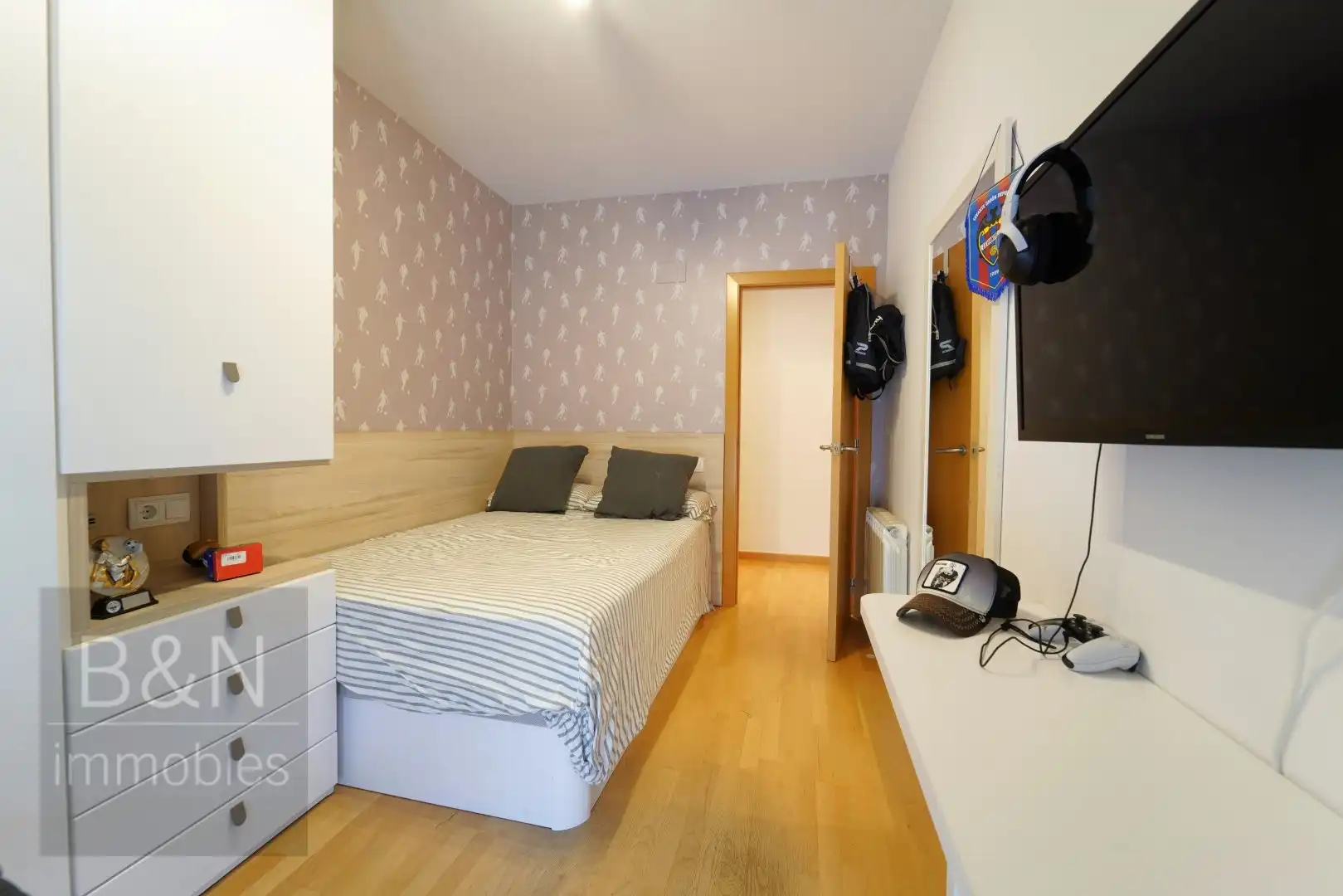 Habitación de Piso en venta en Terrassa con Aire acondicionado, Calefacción y Piscina