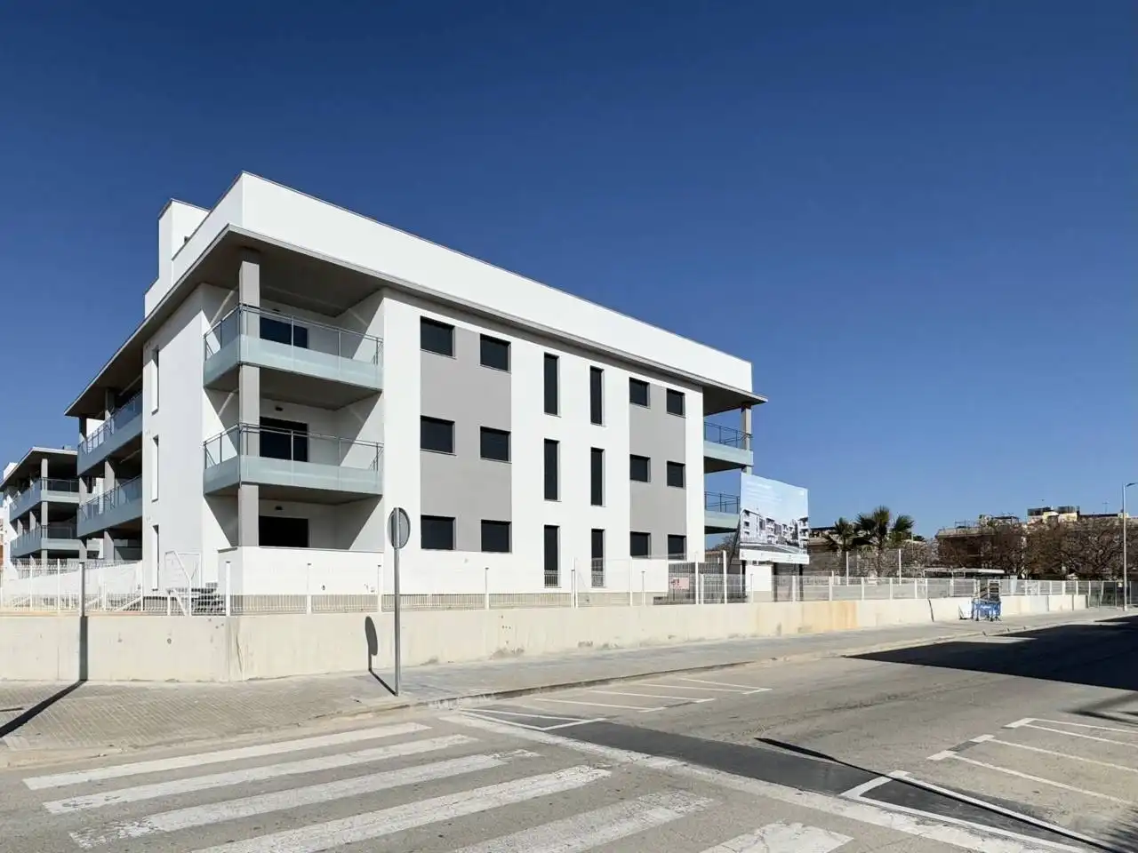 Vista exterior de Piso en venta en Cubelles con Aire acondicionado, Calefacción y Terraza