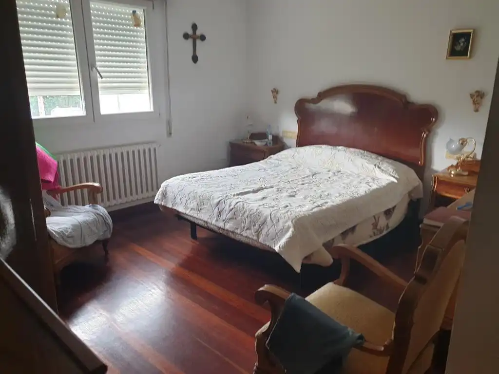 Dormitori de Casa o xalet en venda en Parada de Sil amb Calefacció, Parquet i Terrassa