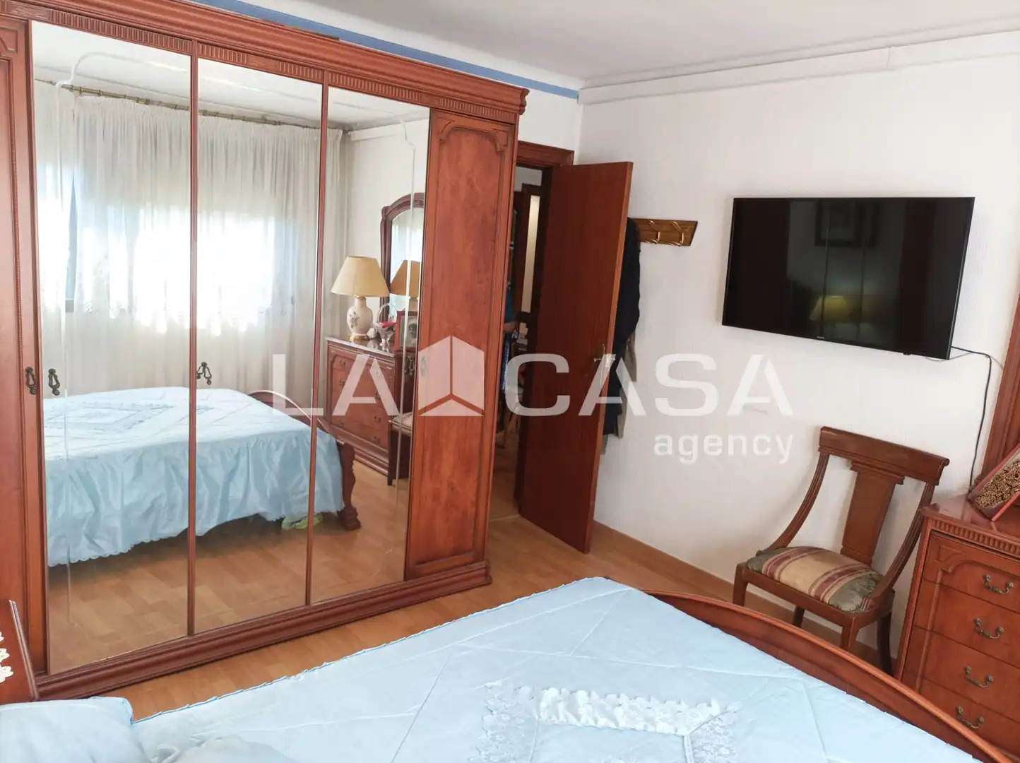 Bedroom of Flat for sale in Santa Coloma de Gramenet  with Air Conditioner, Furnished and Balcony