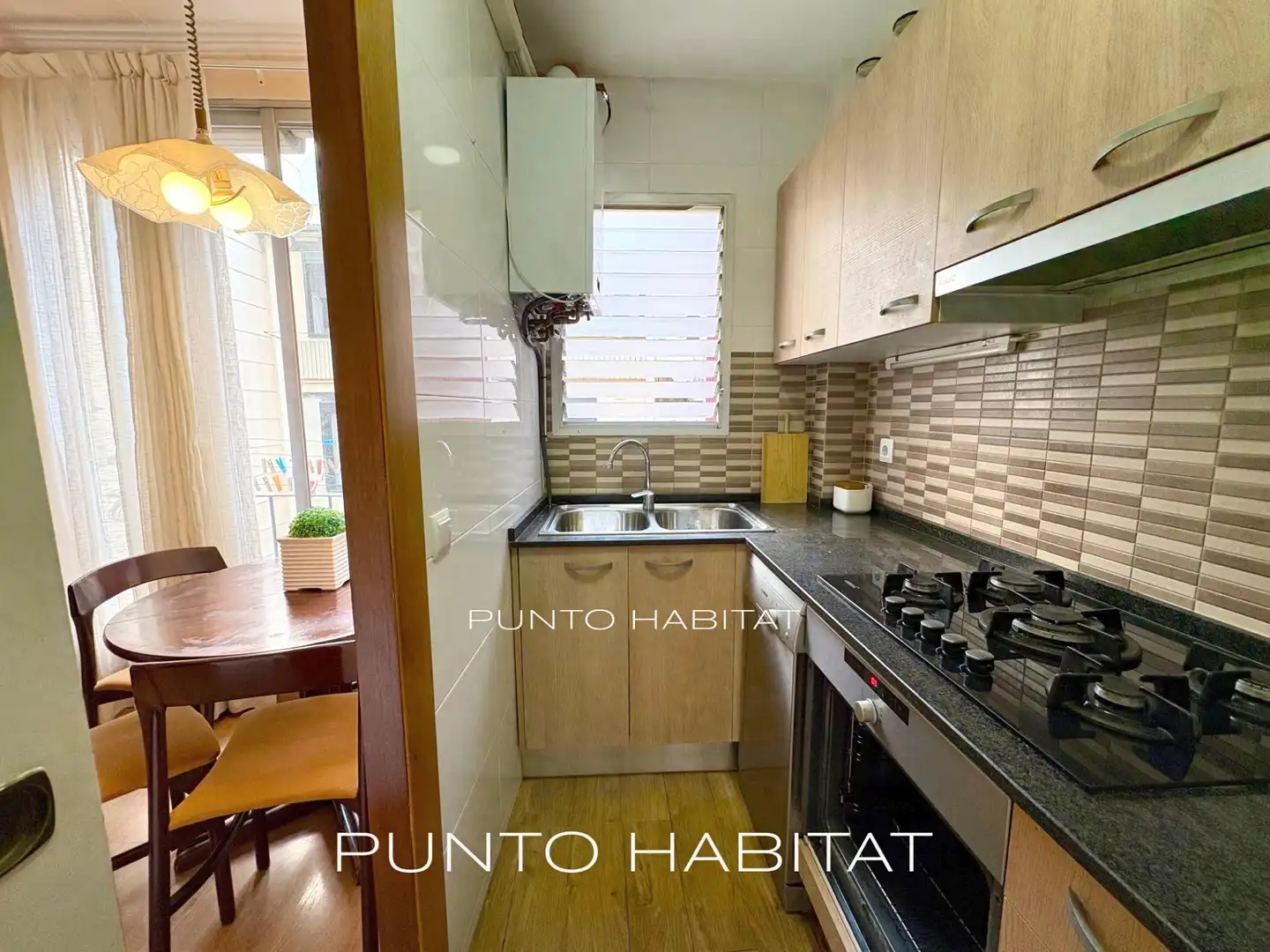 Kitchen of Flat for sale in Barcelona  with Air Conditioner, Heating and Parquet flooring