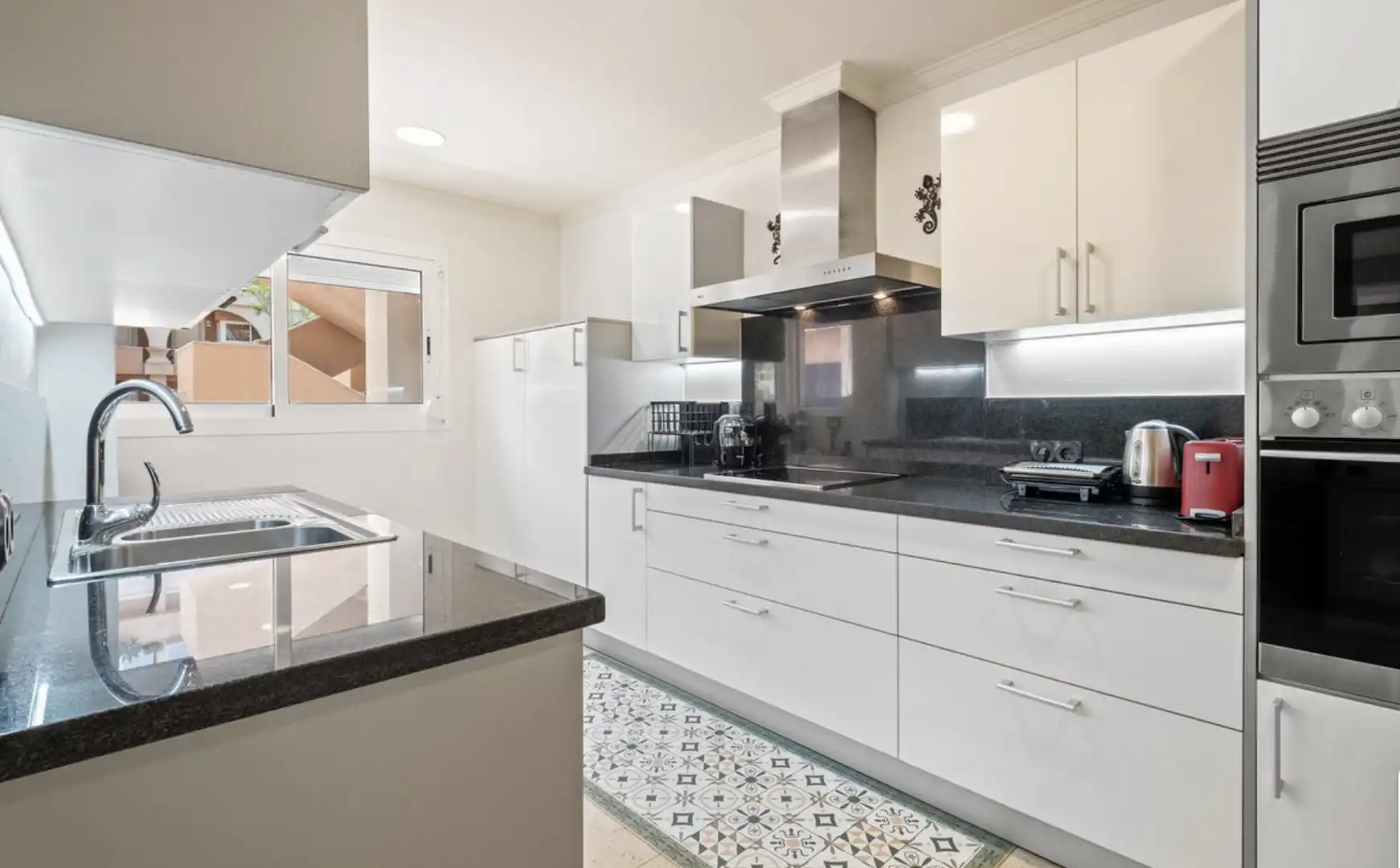 Apartament amb piscina en venda a Nueva Andalucía, imagen 8