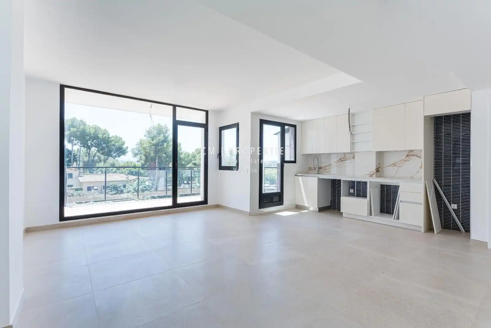 Villa con terrazza in vendita a Calle 16