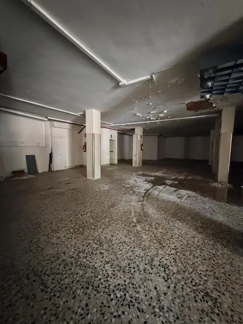 Local comercial en venta en Centre - Estació, imagen 11