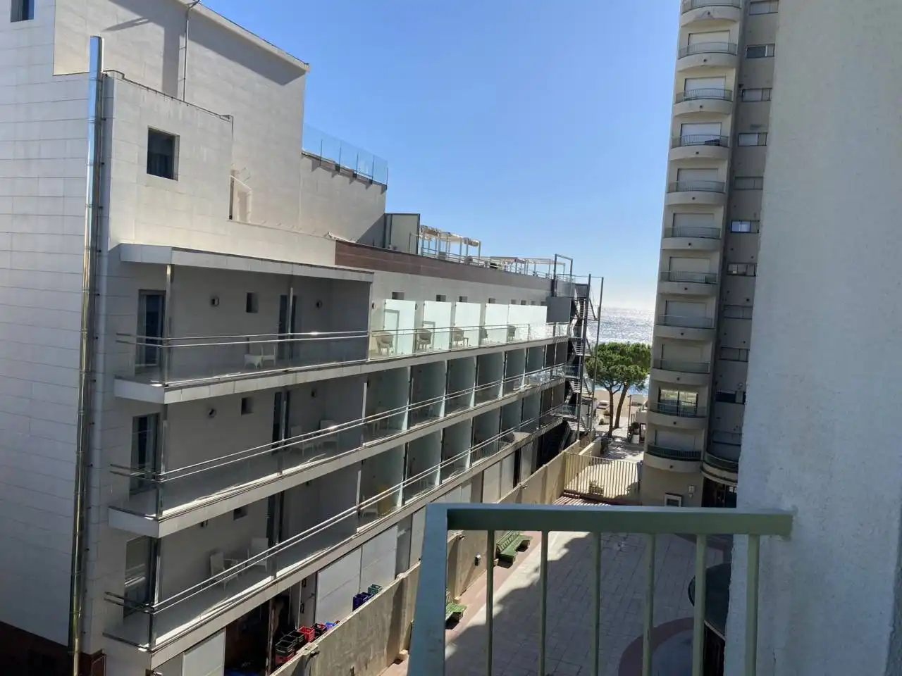Vista exterior de Piso en venta en Castell d'Aro, Platja d'Aro i s'Agaró con Calefacción, Terraza y Balcón