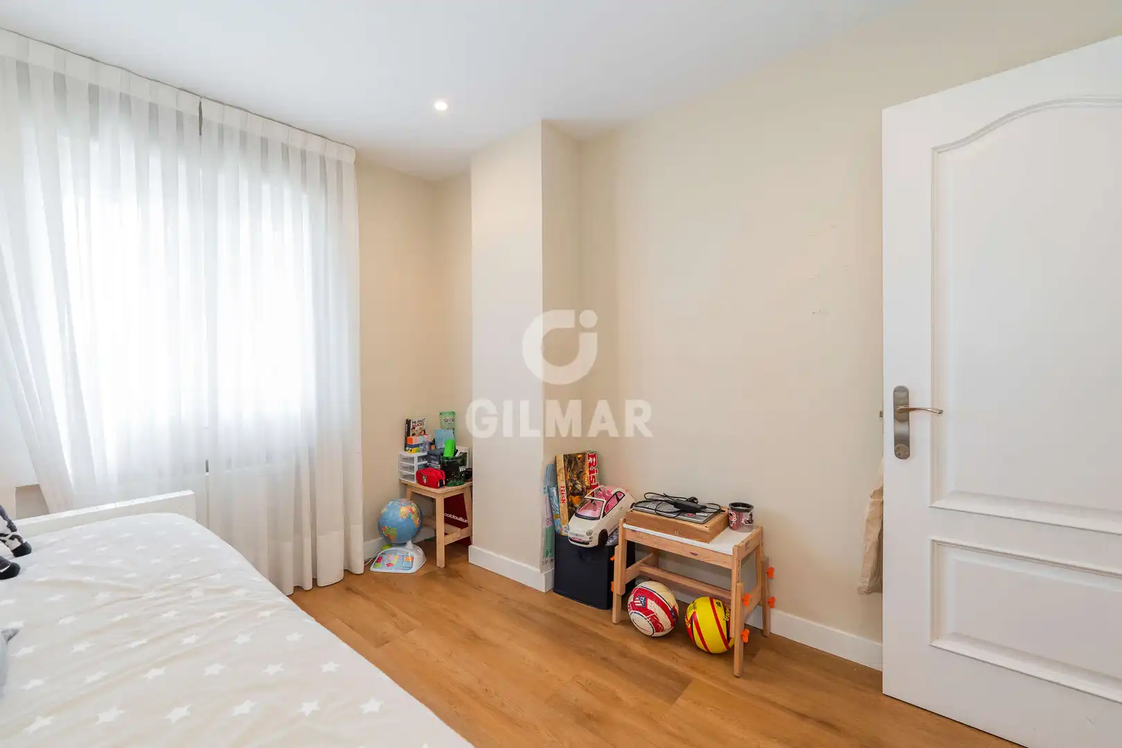 Bedroom of Flat for sale in Madrid  with Heating, Private garden and Swimming Pool