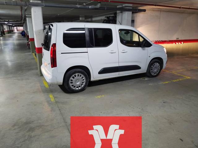 Garaje en Alquiler en Calle Puntarro en Alfara del Patriarca