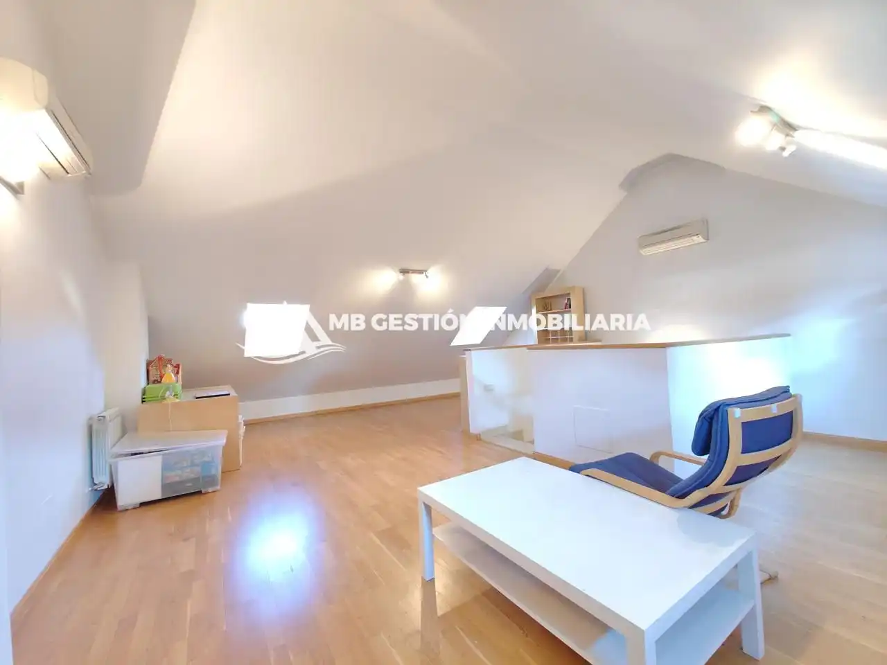 Detached homes for sale in Calle de Luarca, La Serna