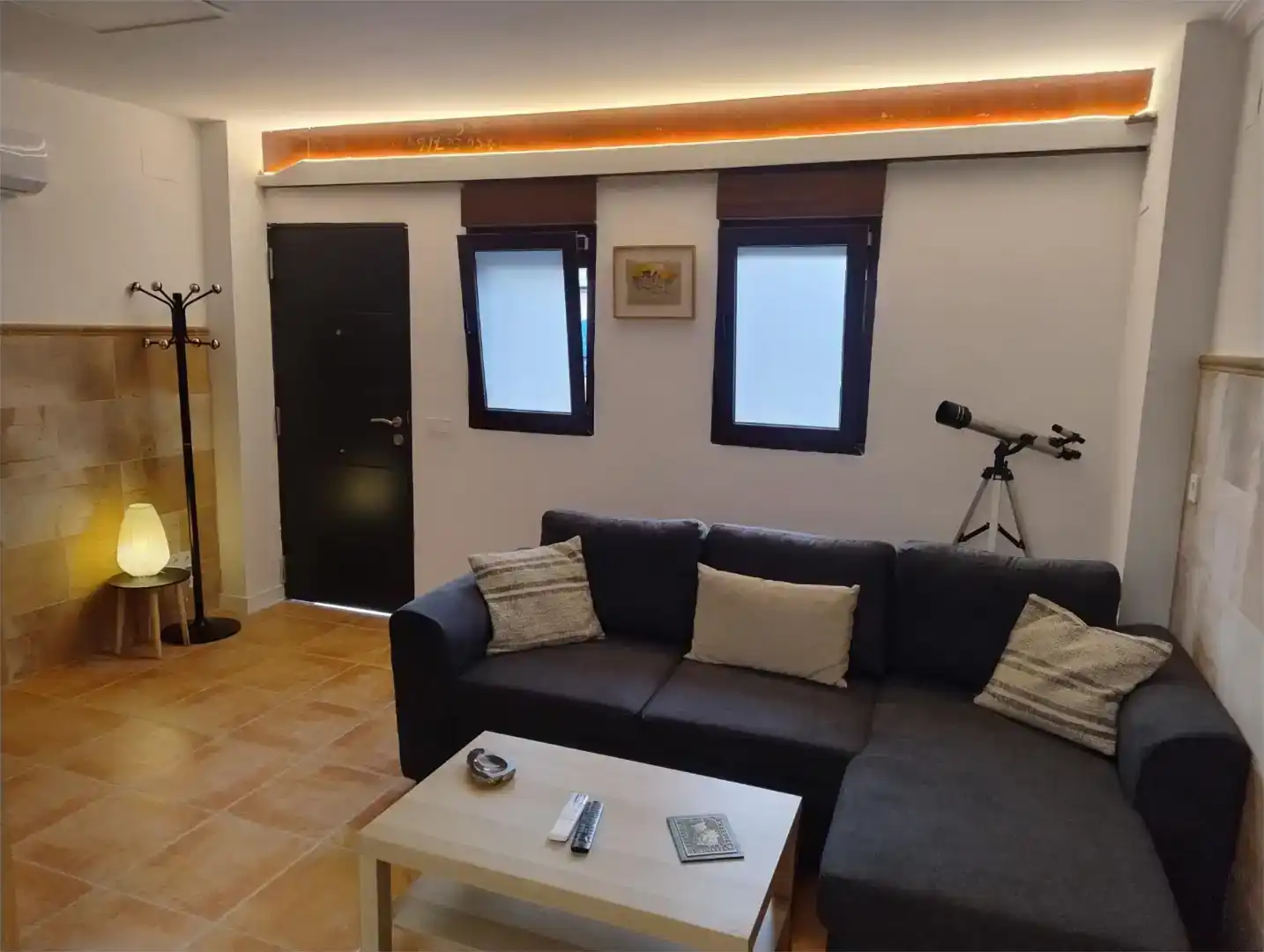 Sala d'estar de Apartament de lloguer en Sevilla amb Aire condicionat, Moblat i Microones