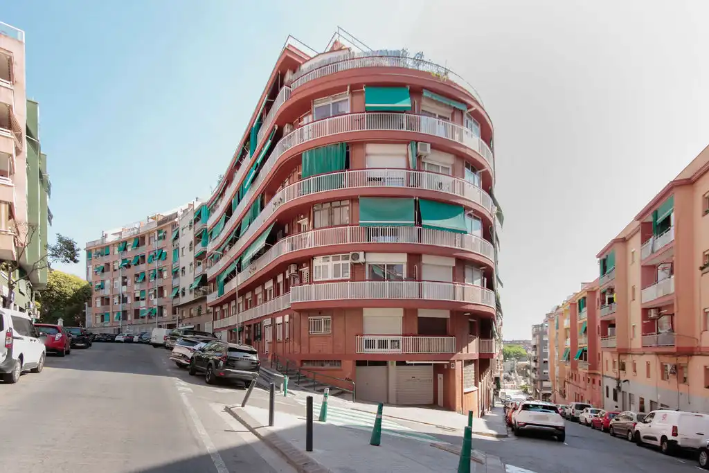 Vista exterior de Pis en venda en Badalona