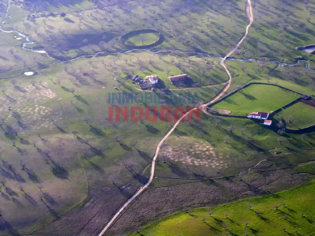 Casa o xalet en venda en Garciaz