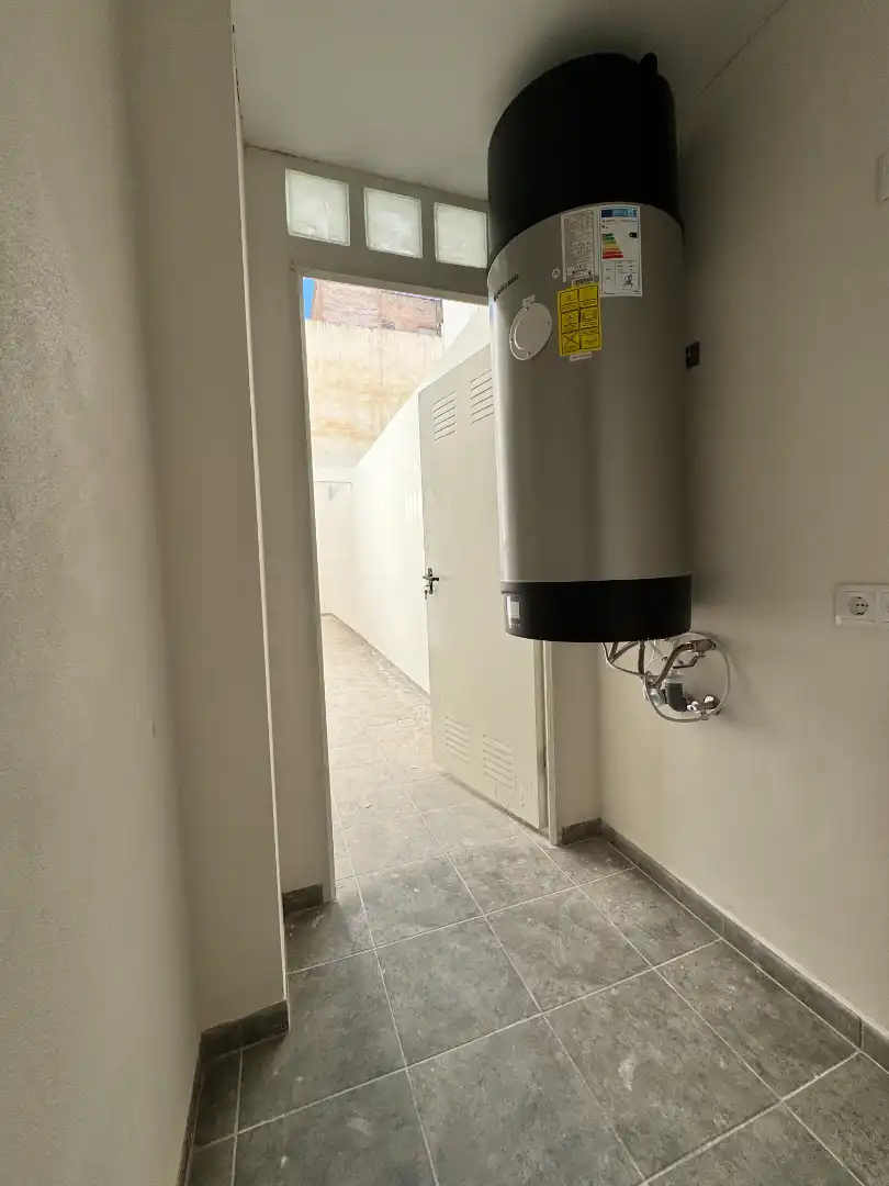 Piso con ascensor en venta en Carrer Concepción Arenal 101, imagen 30