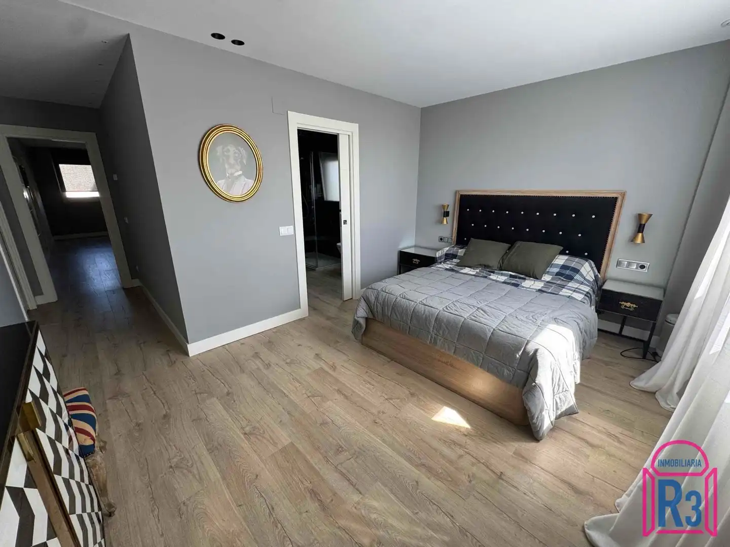 Habitación de Casa o chalet en venta en León Capital  con Calefacción y Piscina