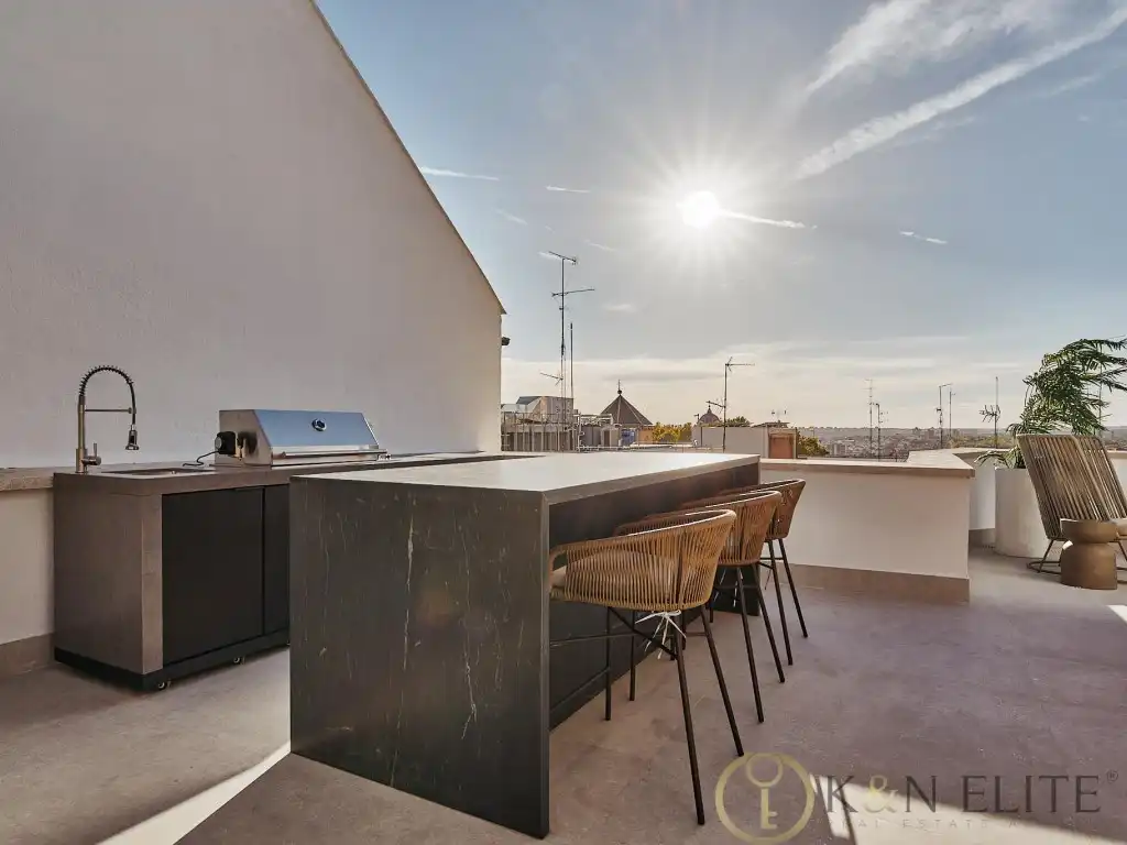 Terrace of Attic for sale in Madrid  with Air Conditioner, Terrace and Swimming Pool