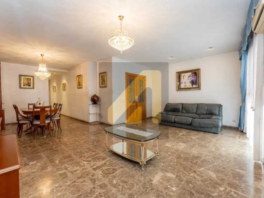 Sala d'estar de Apartament en venda en L'Hospitalet de Llobregat