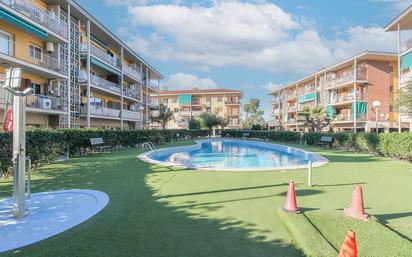 Swimming pool of Flat for sale in Gavà  with Parquet flooring, Balcony and Community pool