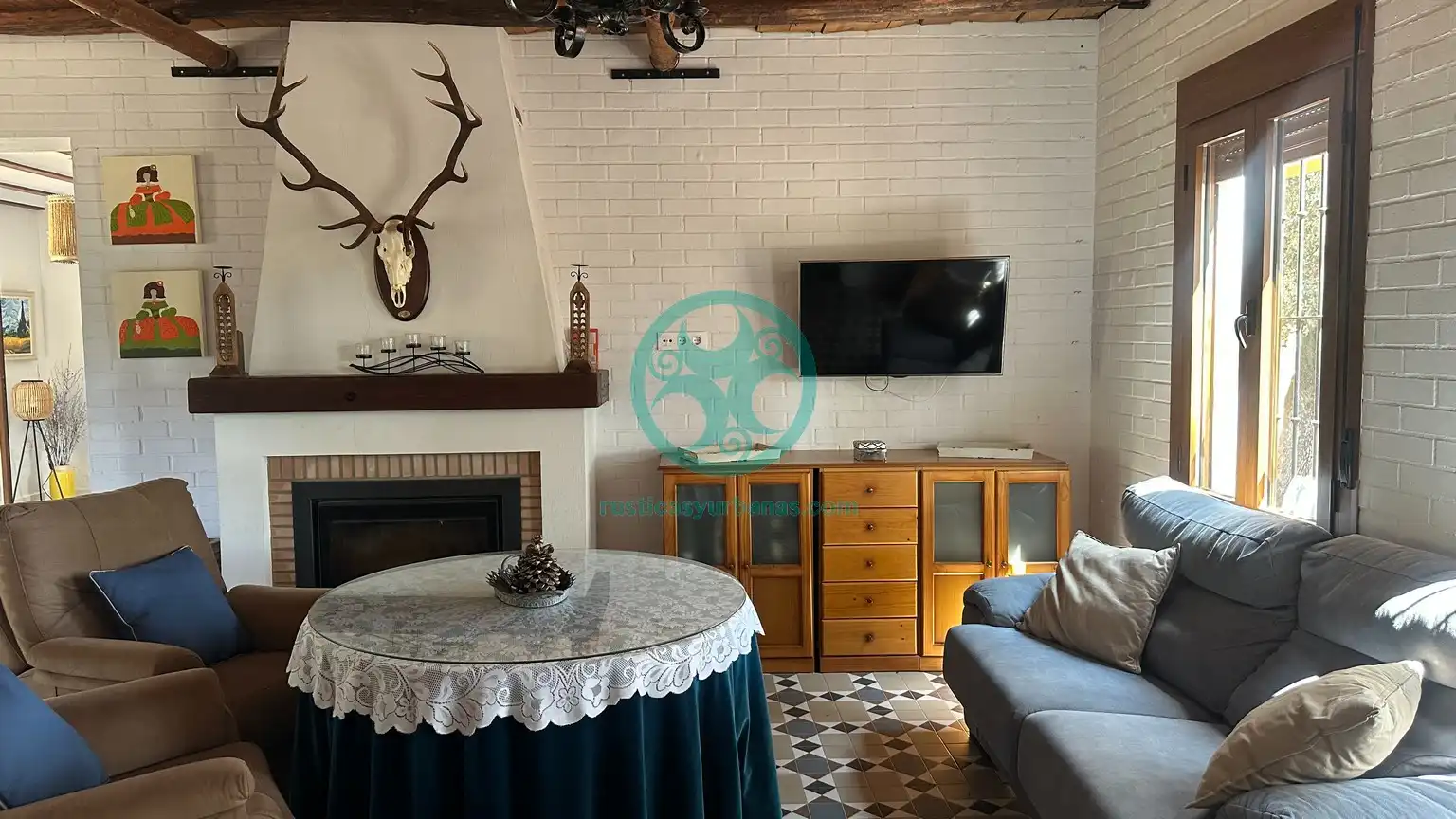 Wohnzimmer von Country house zur Miete in Cáceres mit Schwimmbad, Möbliert und Ofen