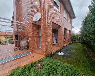 Exterior view of Single-family semi-detached for sale in Rubena  with Heating, Private garden and Parquet flooring