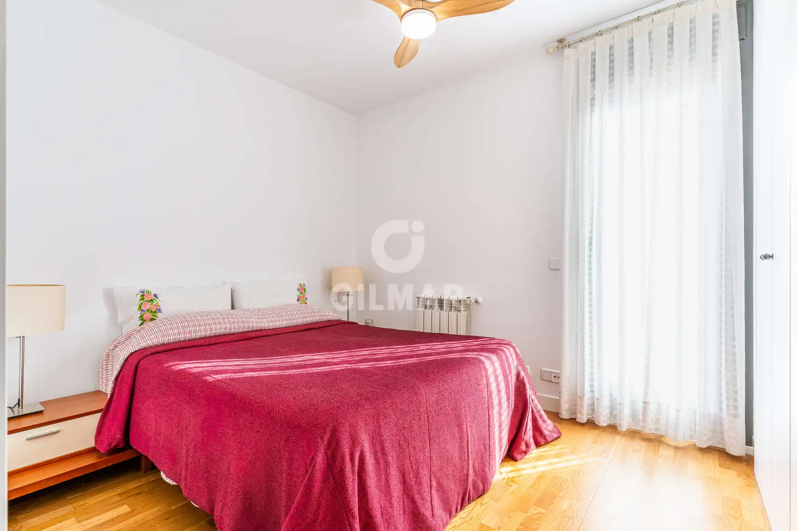 Schlafzimmer von Einfamilien-Reihenhaus zum Verkauf in Leganés mit Heizung, Privatgarten und Schwimmbad