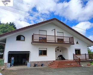 Vista exterior de Casa o xalet en venda en Bermeo amb Terrassa i Balcó