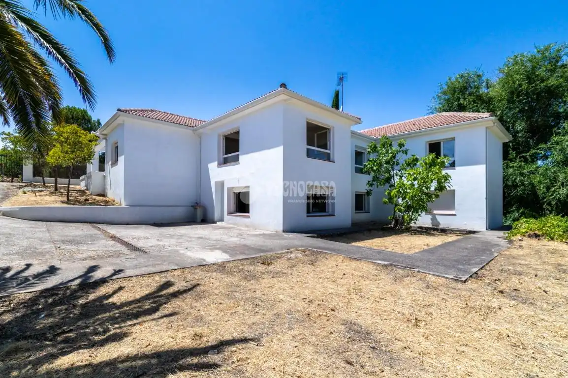 Vista exterior de Casa o xalet en venda en Paracuellos de Jarama