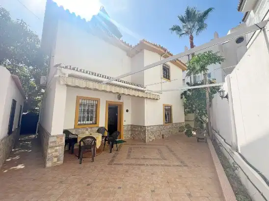 Vista exterior de Casa o chalet en venta en Torremolinos con Aire acondicionado, Jardín privado y Terraza