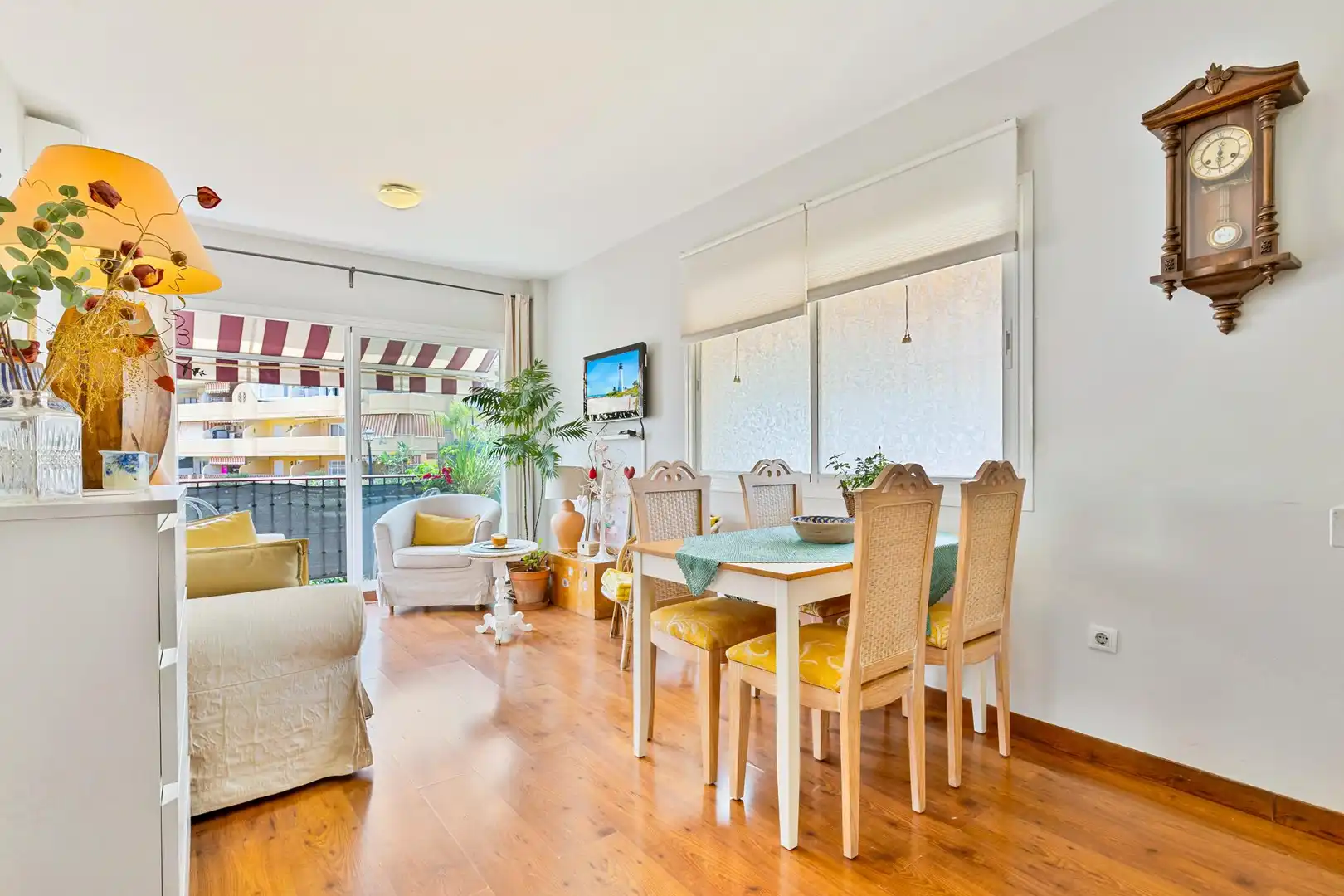 Comedor de Apartamento en venta en Fuengirola con Aire acondicionado, Calefacción y Parquet
