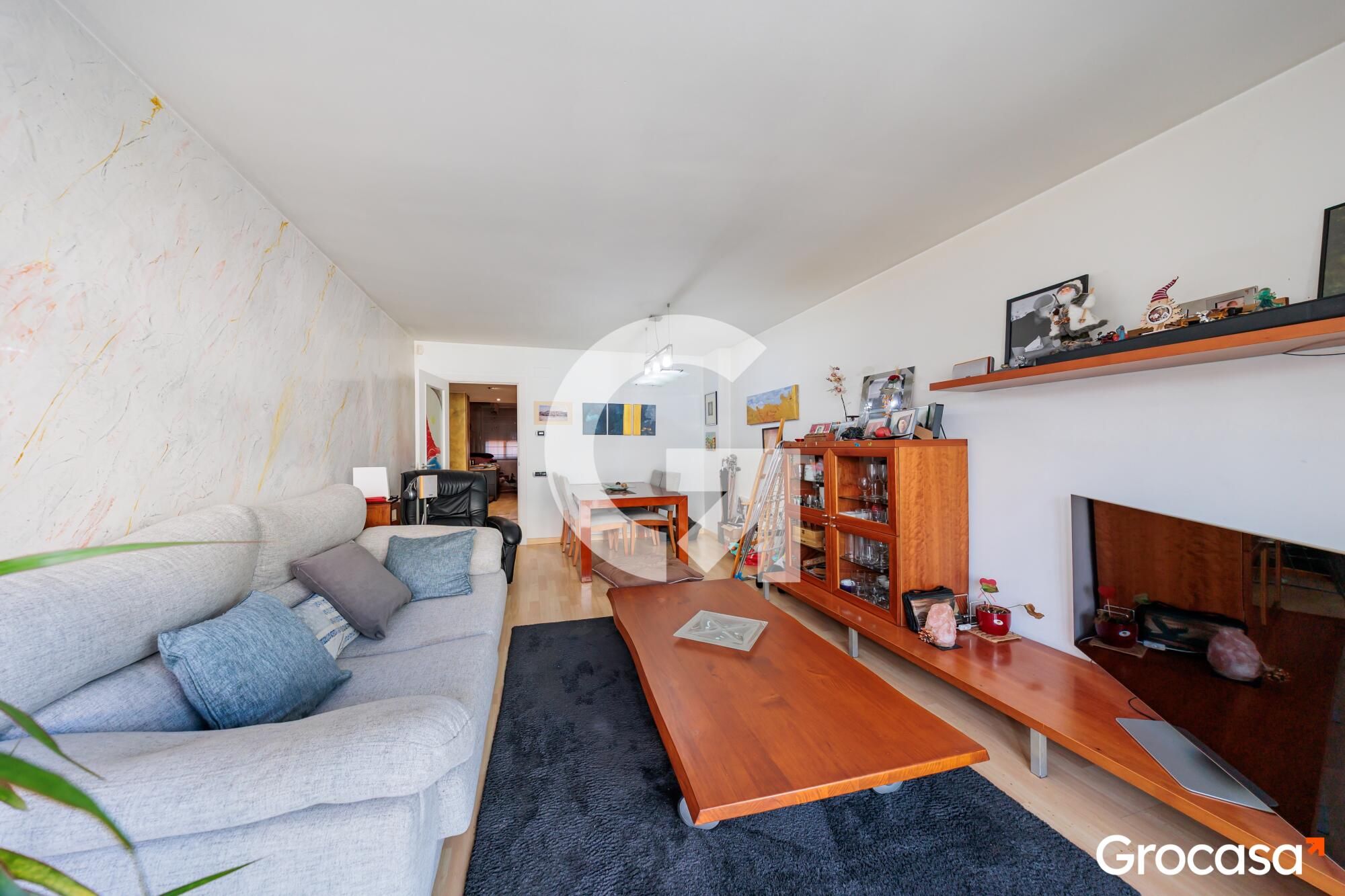 Sala de estar de Piso en venta en Terrassa con Calefacción, Trastero y Piscina