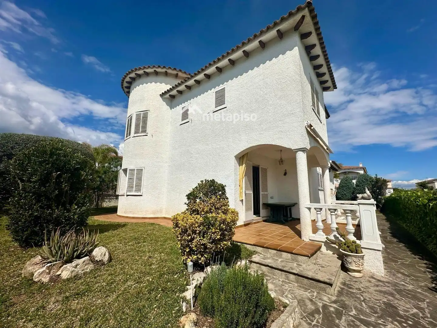 Vista exterior de Casa o chalet en venta en El Vendrell con Terraza, Trastero y Piscina