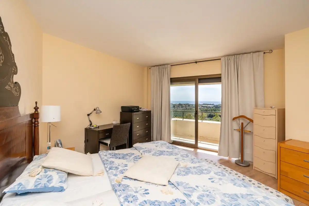 Schlafzimmer von Dachboden zum Verkauf in Marbella mit Klimaanlage, Möbliert und Internet