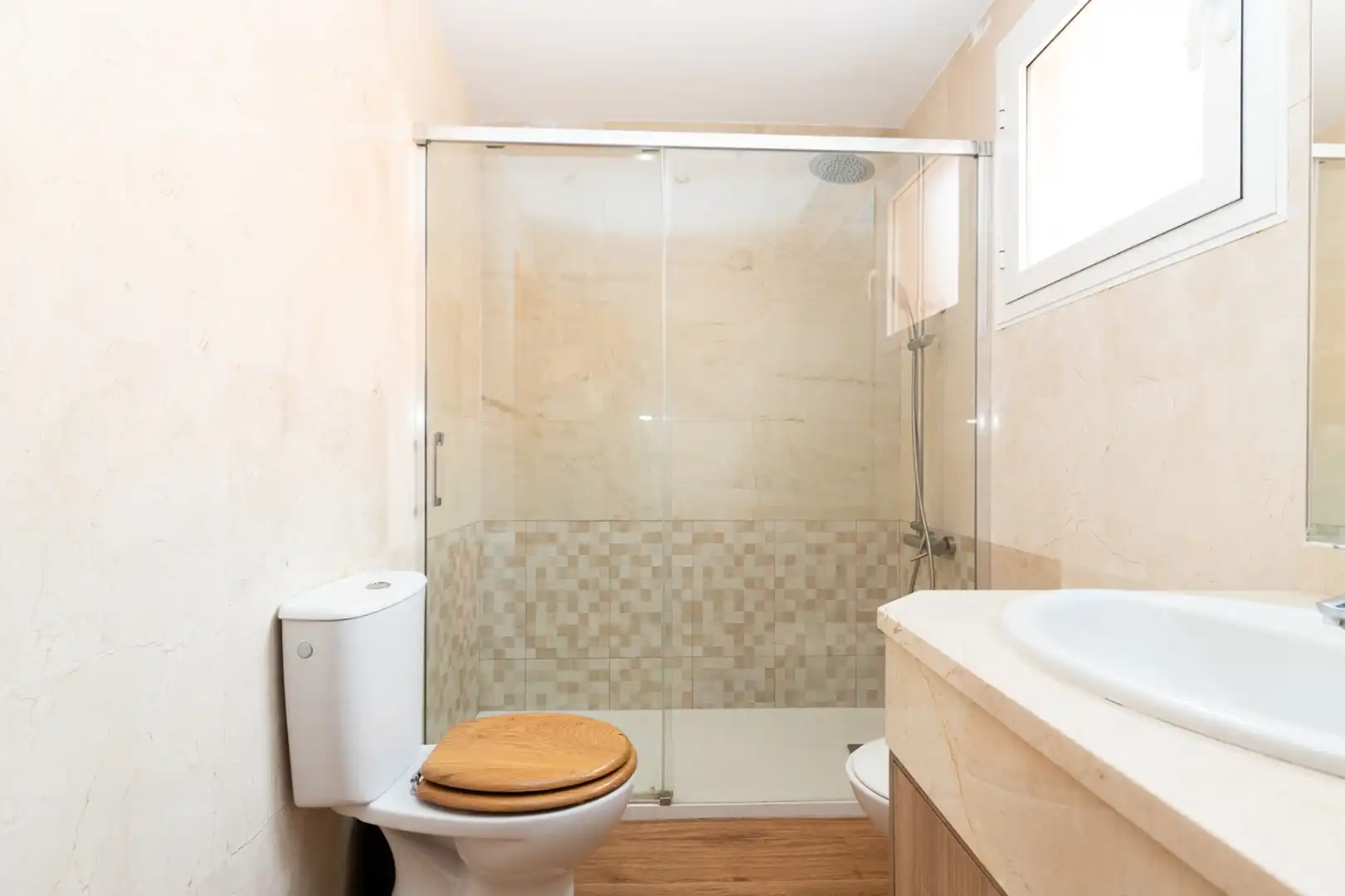 Bathroom of Attic for sale in Marbella  with Air Conditioner, Heating and Terrace