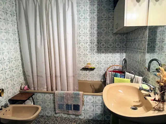 Bathroom of Apartments for sale in L'Escala  with Terrace, Furnished and Washing machine
