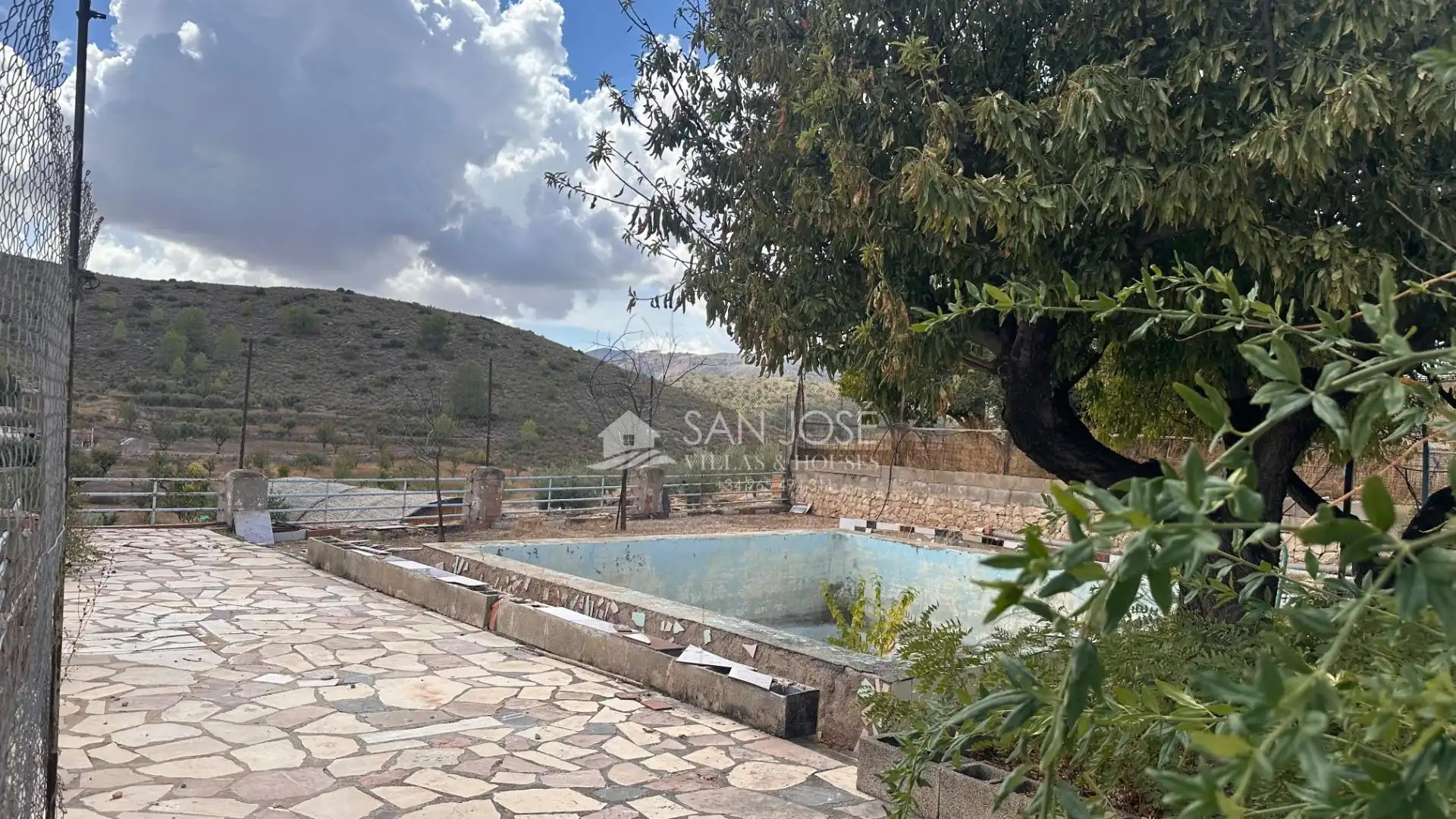 Chalet con piscina en venta en Algueña, imagen 11