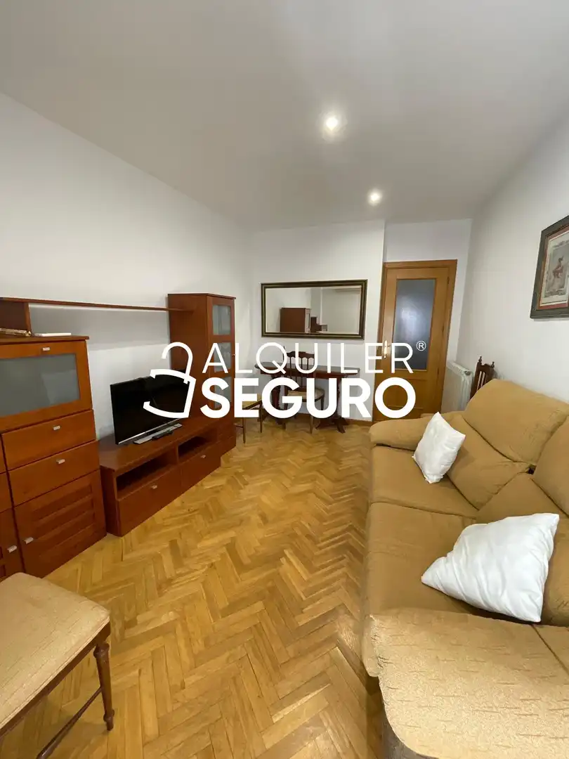 Bedroom of Flat for rent in Madrid  with Air Conditioner, Heating and Terrace