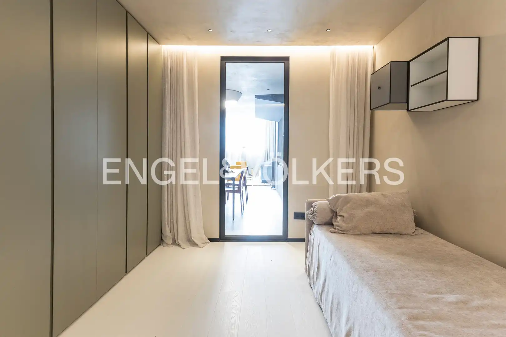 Schlafzimmer von Wohnung zur Miete in Barcelona mit Klimaanlage, Heizung und Parkett