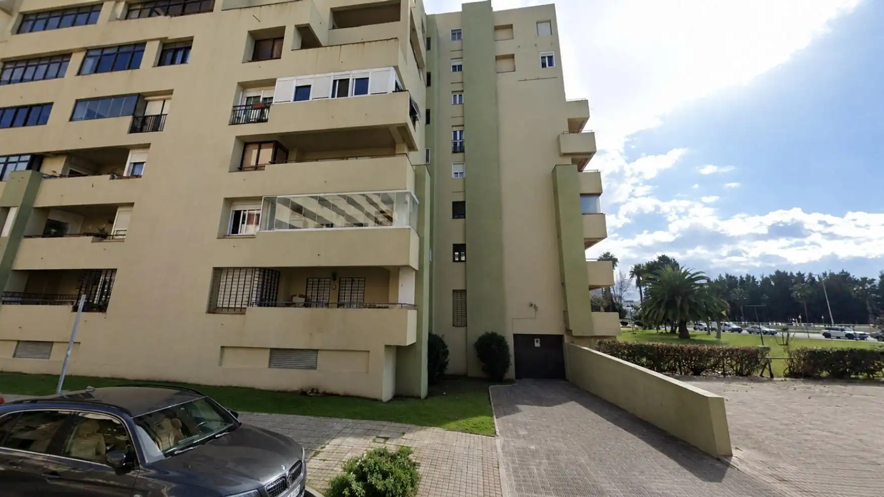 Vista exterior de Garaje en venta en La Línea de la Concepción