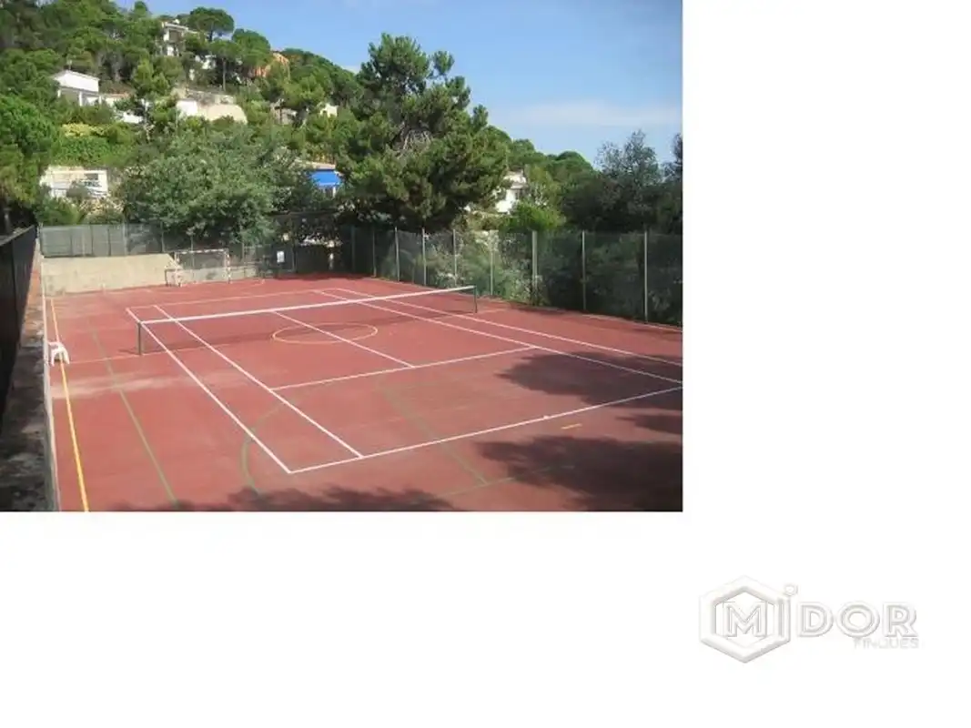 Vista exterior de Casa o xalet en venda en Sant Feliu de Guíxols amb Aire condicionat, Calefacció i Jardí privat
