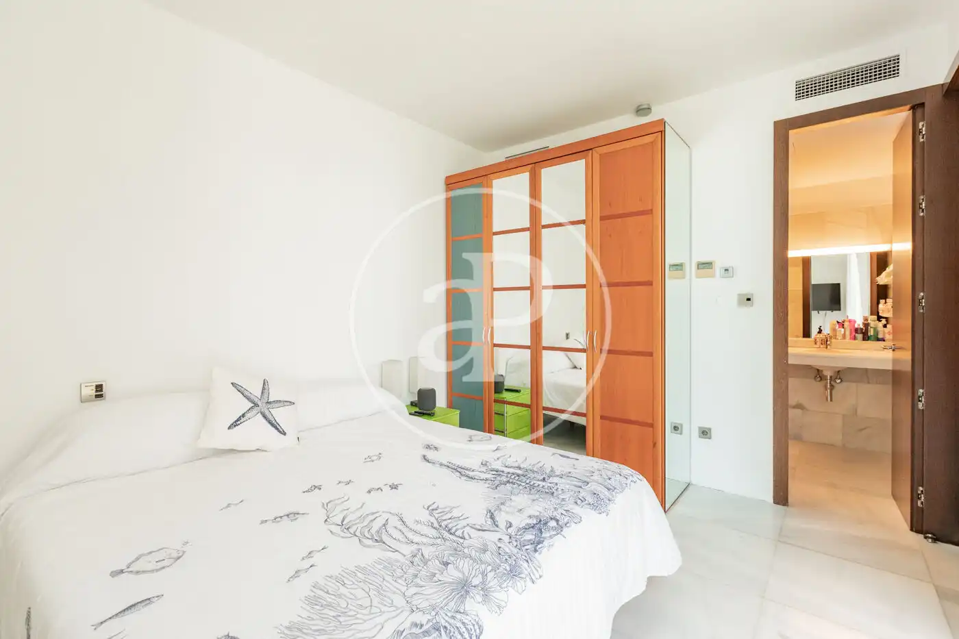 Bedroom of Houses for sale in Madrid  with Air Conditioner, Heating and Private garden